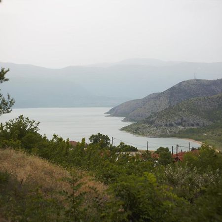 Countryside Cottage With Garden & Lake View Peraia  Exteriör bild